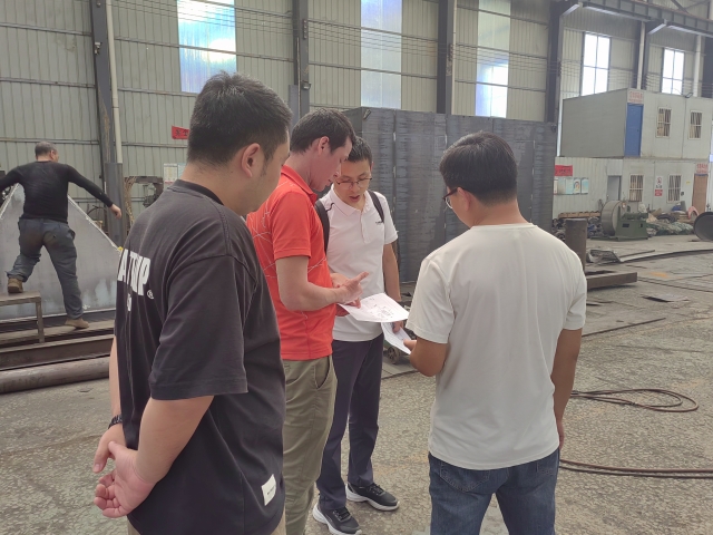跨界環(huán)保行——非洲客戶(hù)至鞏義北斗考察連續(xù)炭化設(shè)備