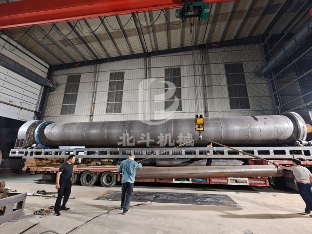 搶時(shí)效、保落地！大型烘干機(jī)設(shè)備裝車 “加速度”?